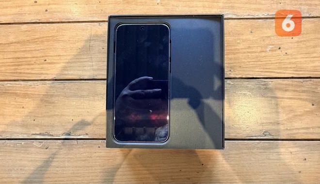 Isi Kotak HP Android Berkamera Zeiss 200MP Seharga 18 Jutaan