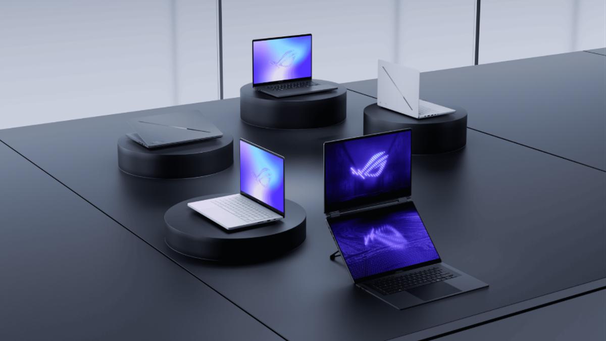 Asus ROG Pamer Laptop Gaming AI dan Kolaborasi Hideo Kojima di CES 2026