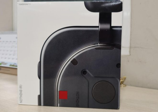 Unboxing Headphone Transparan yang Langsung Curi Perhatian